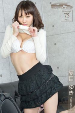 jk白丝袜美女被男人桶